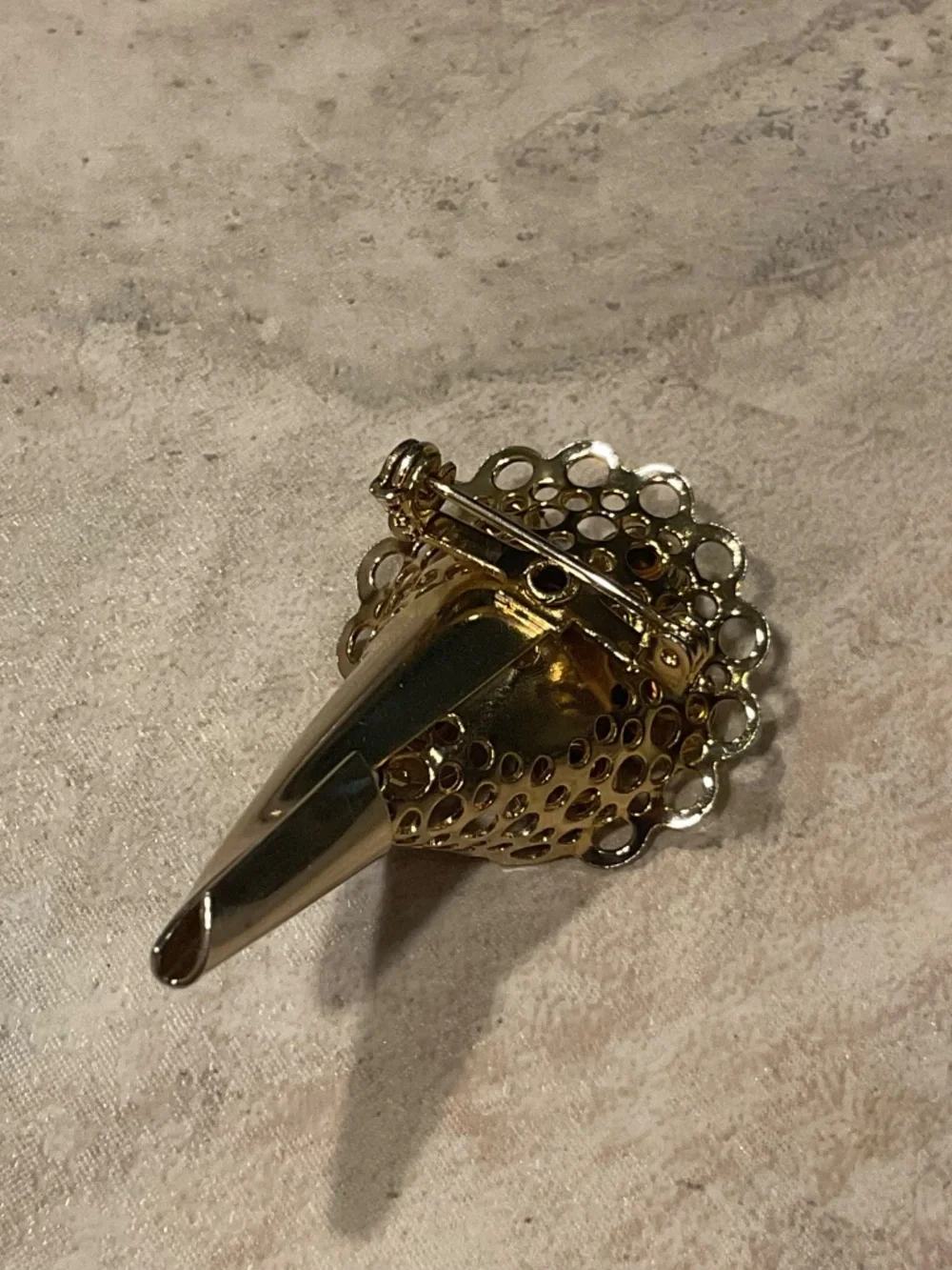 Vintage Gold-Tone Brown Crystal Bouquet Brooch Filigree